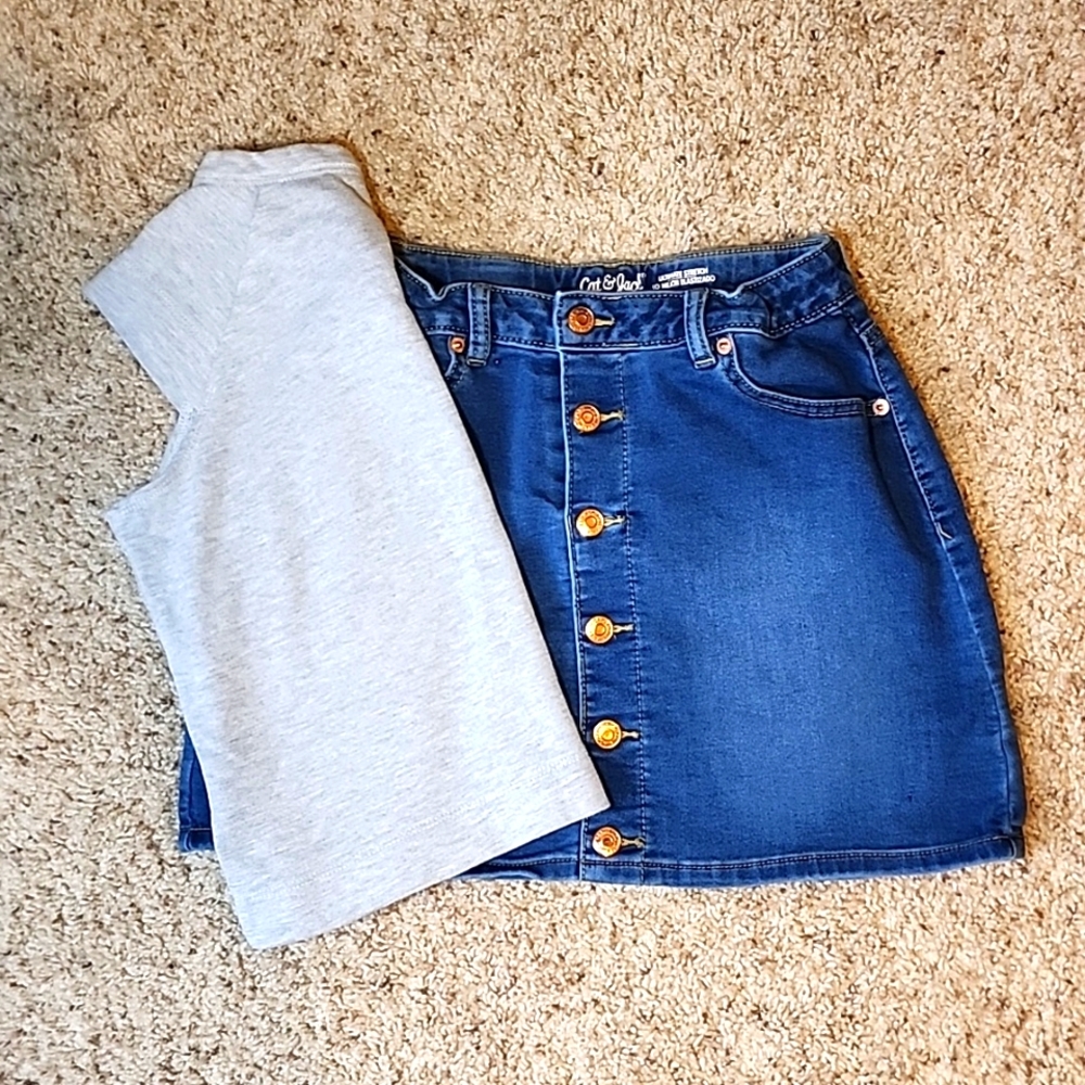 Skirt and shirt combo, Youth size L
